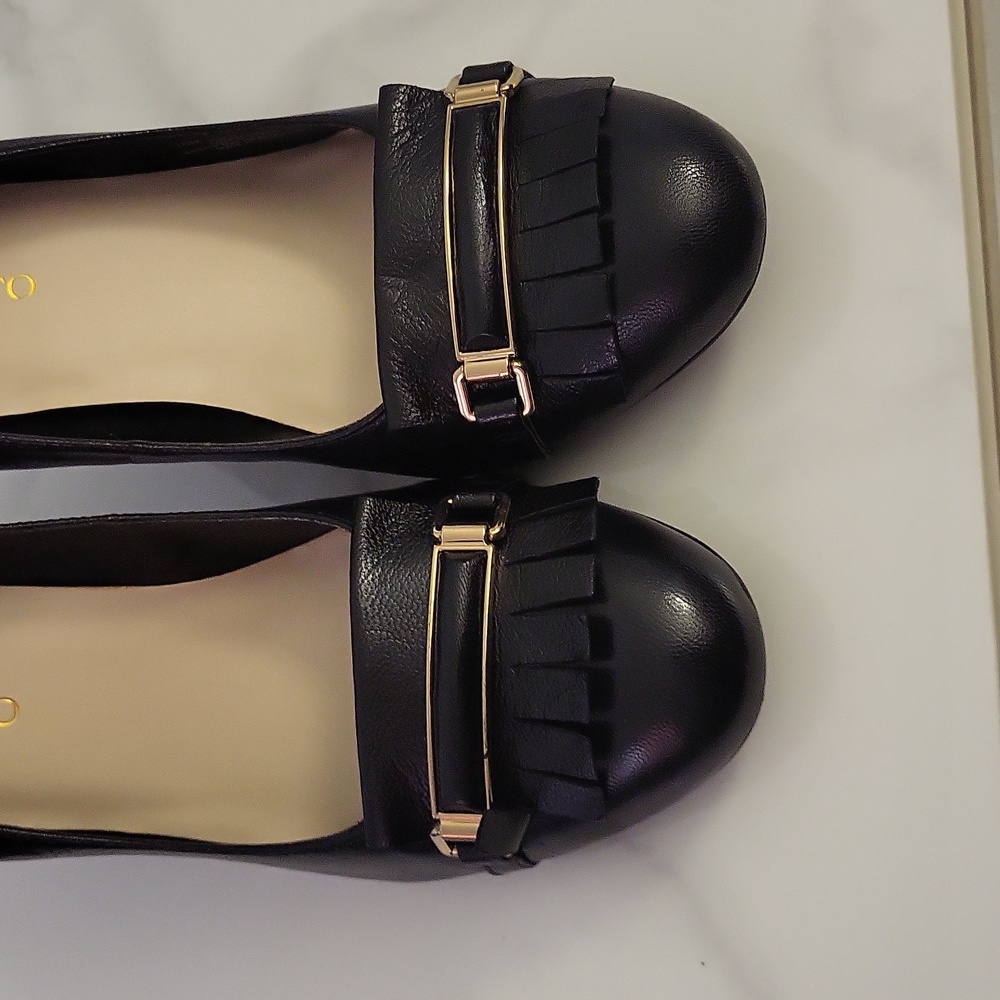 Shoes - Picture 4 of 4